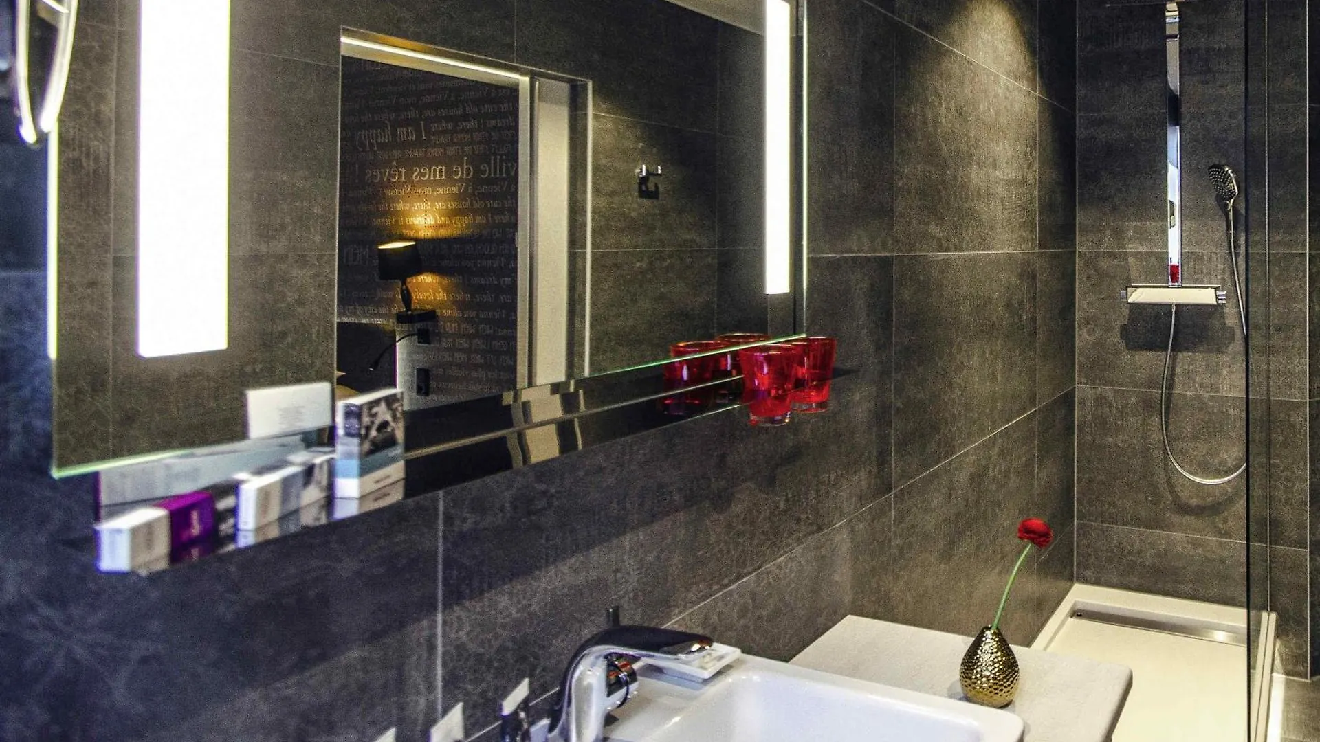 Mercure Vienna First 4*,